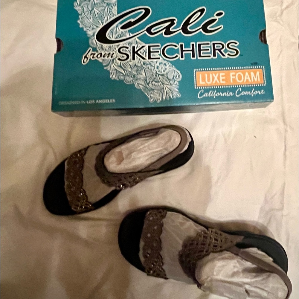 Skechers Gold Sparkling Sandals Comfortable Casual Footwear